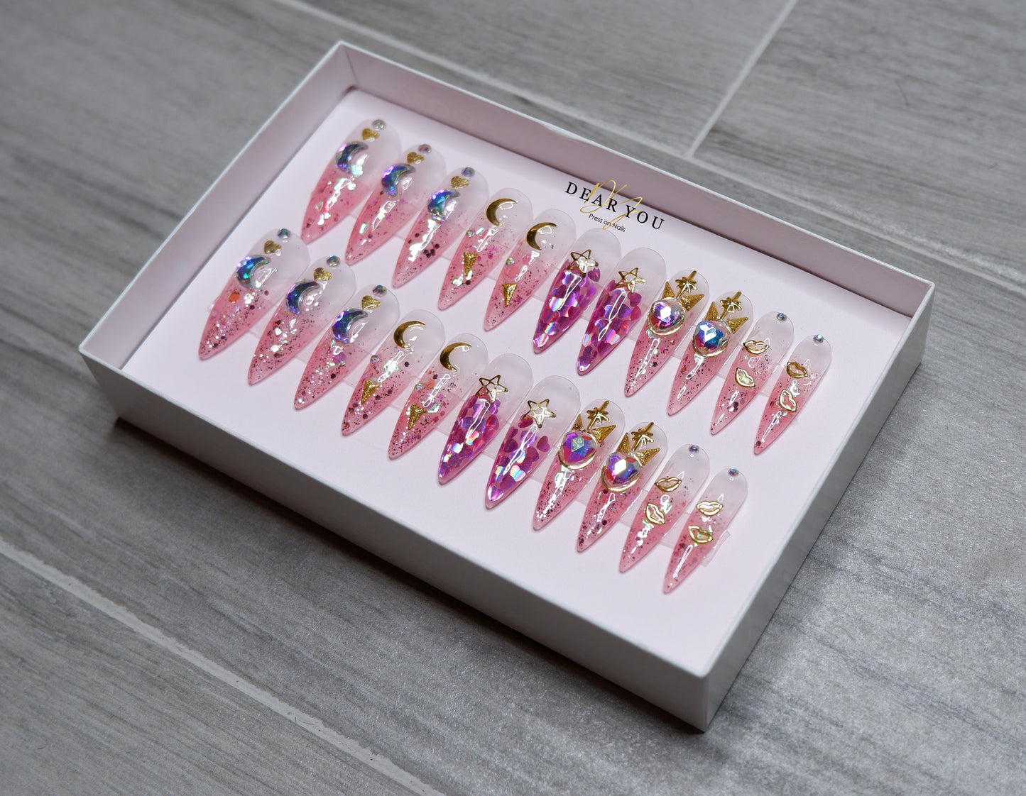 Crescent Moon 22pcs (Stiletto)