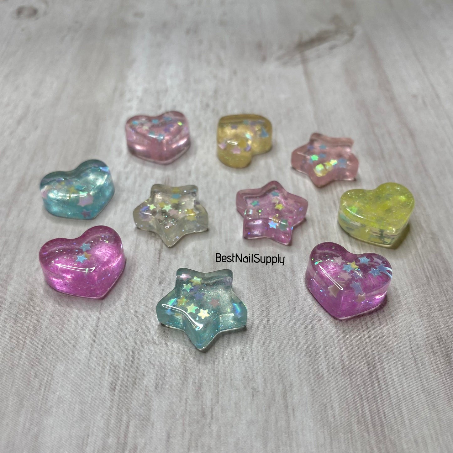 10pcs Glitter Hearts Resin