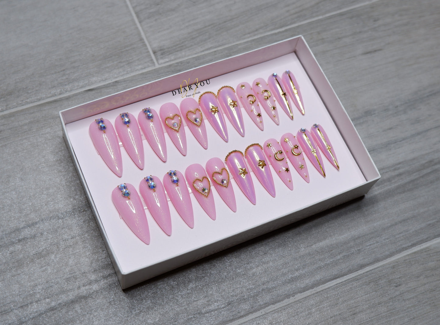 Crescent Moon 22pcs (Stiletto)