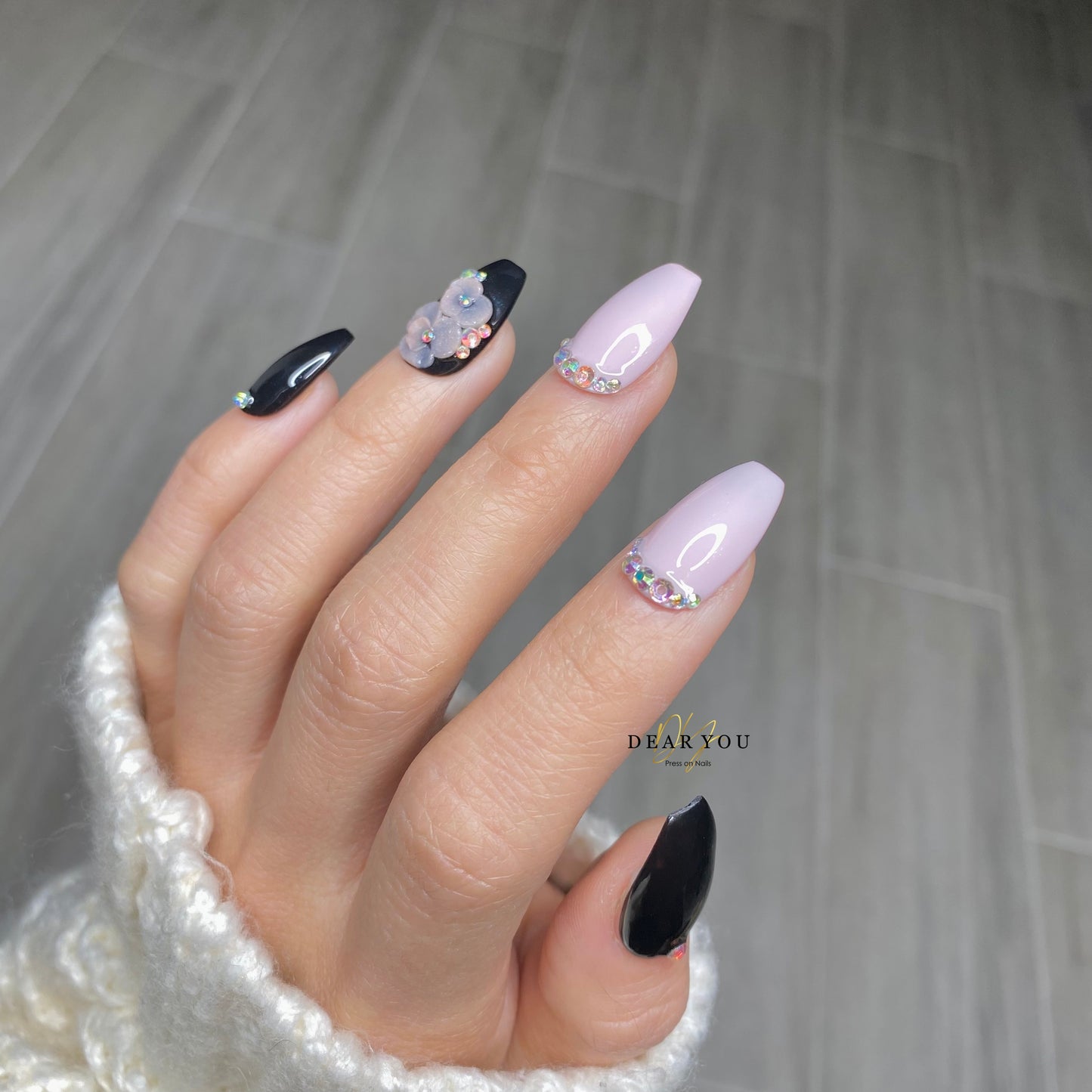 Nail Set 24pcs (Short Coffin)